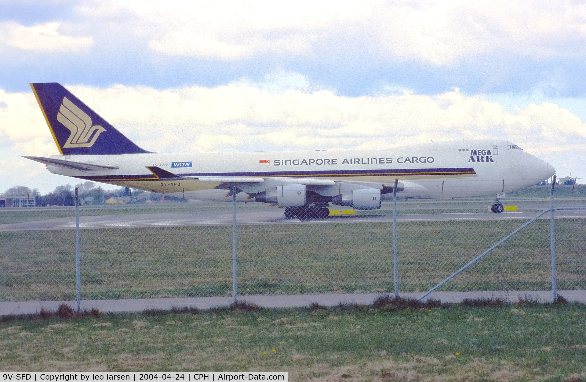 9V-SFD, 1995 Boeing 747-412F/SCD C/N 26553, Copenhagen 24.4.2004