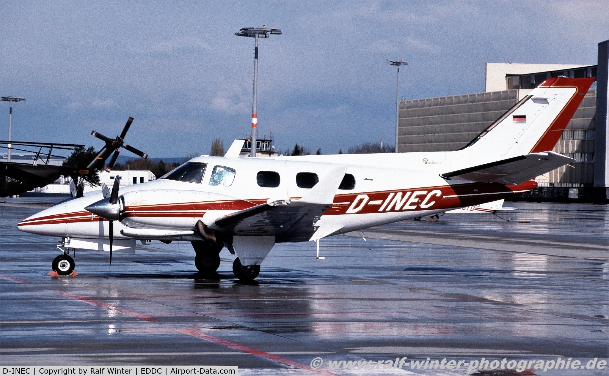 D-INEC, 1981 Beech B-60 Duke C/N P-549, Beechcraft B60 Duke - Private - P-549 - D-INEC - 1998 - DRS