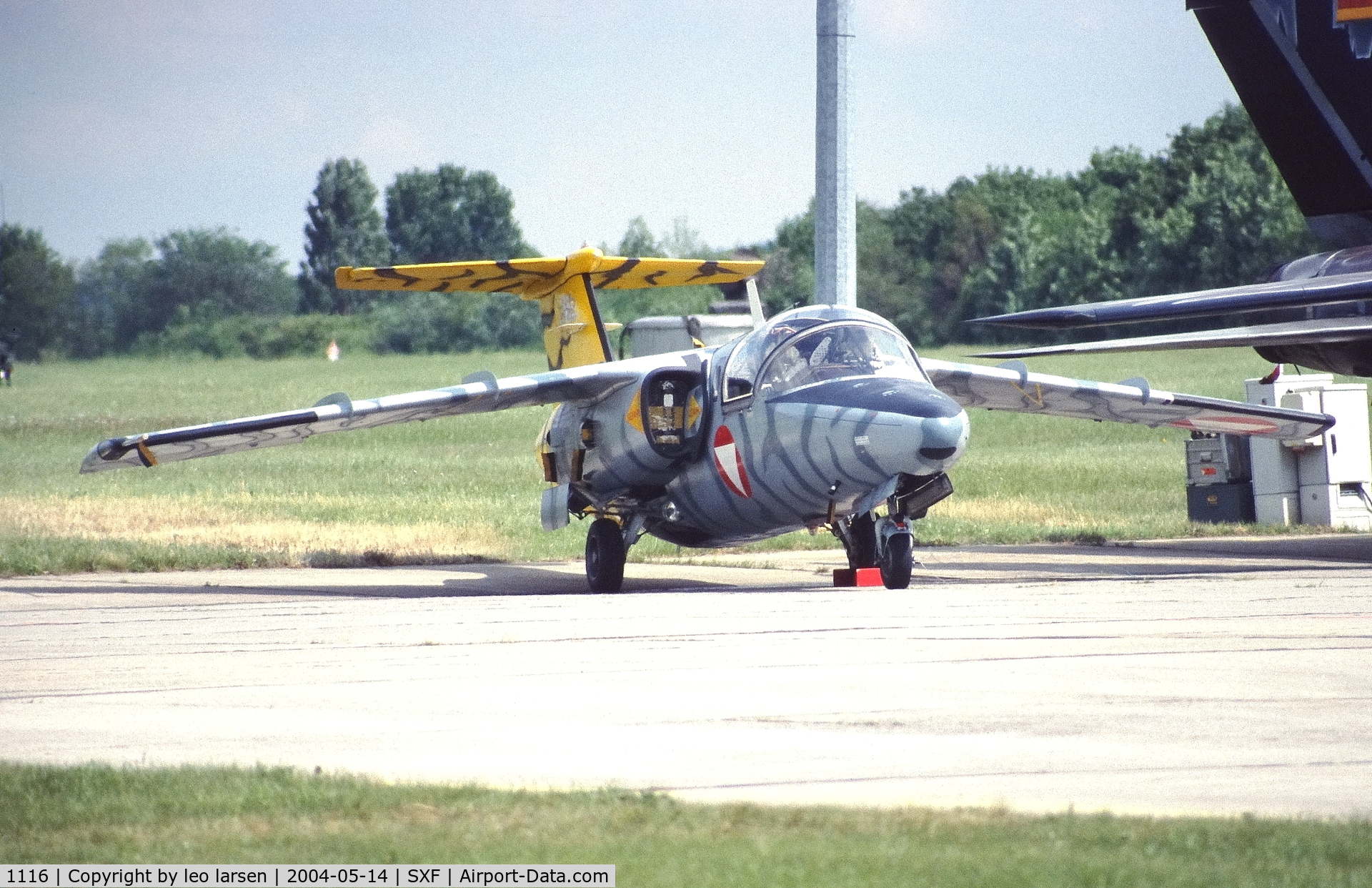 1116, Saab 105OE C/N 105416, Berlin Air Show 14.5.2004