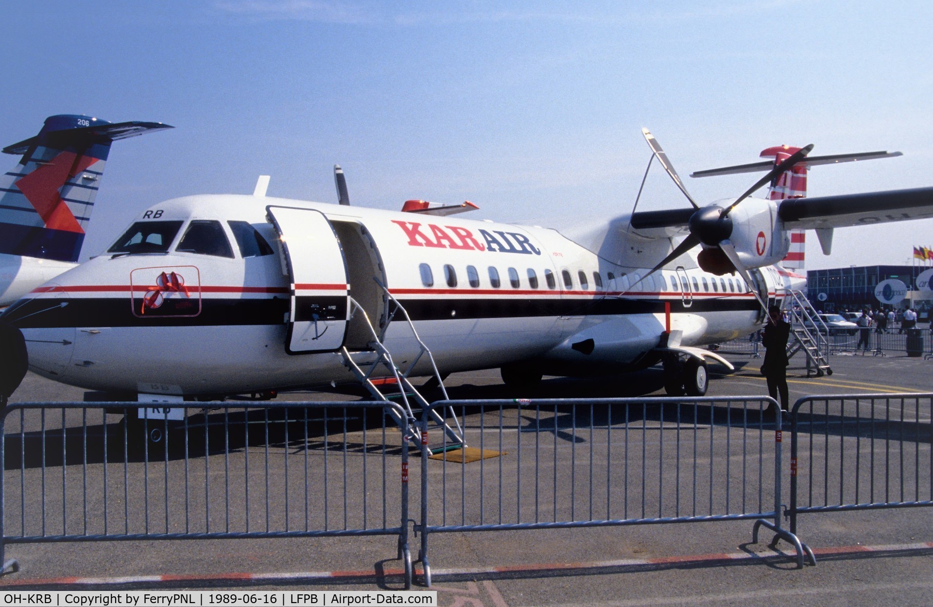 OH-KRB, 1989 ATR 72-201 C/N 140, Karair ATR72 as a demo planes in Paris