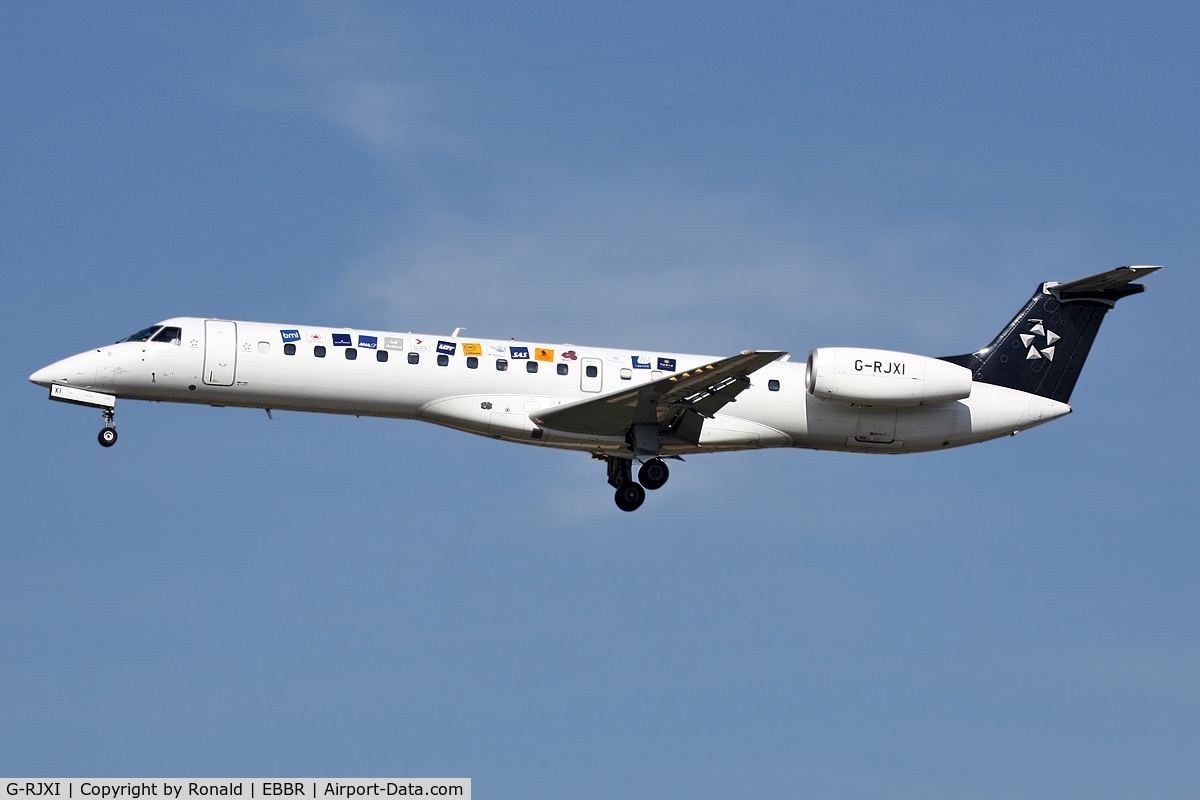 G-RJXI, 2001 Embraer EMB-145EP (ERJ-145EP) C/N 145454, at bru