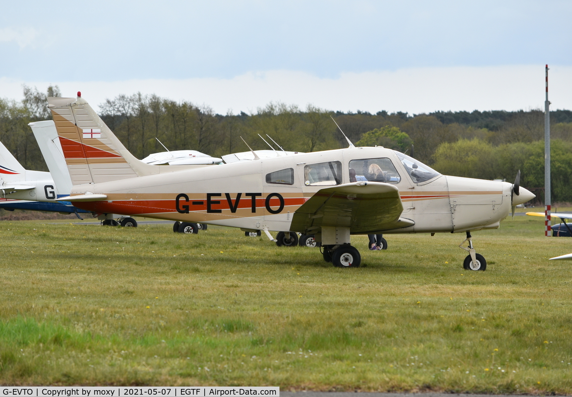 G-EVTO, 1980 Piper PA-28-161 Cherokee Warrior II C/N 28-8016271, Piper PA-28-161 Cherokee Warrior II at Fairoaks.