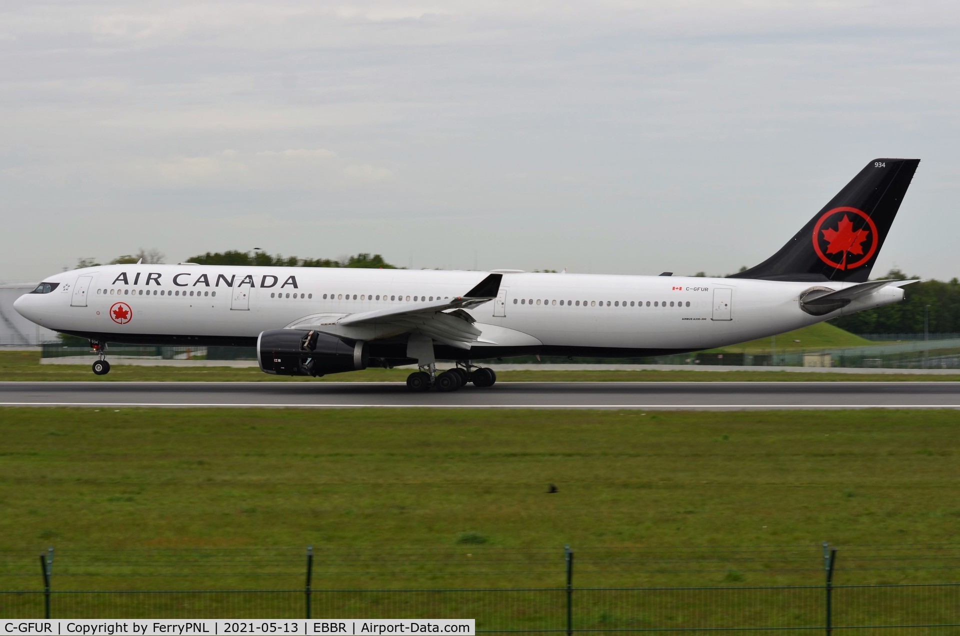 C-GFUR, 2000 Airbus A330-343 C/N 344, Arrival of Air Canada A333 from Montreal