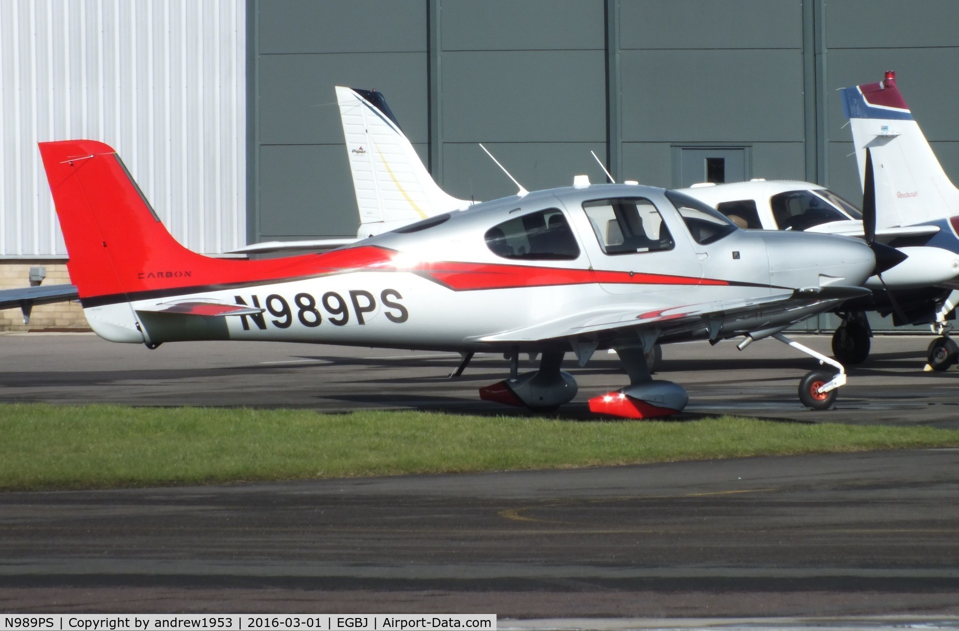 N989PS, 2014 Cirrus SR22 GTS Carbon C/N 4104, N989ps at Gloucestershire Airport.