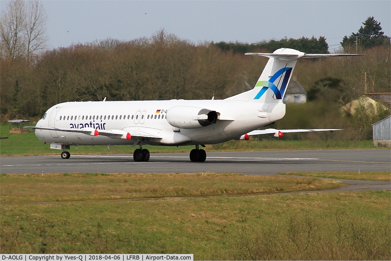 D-AOLG, 1993 Fokker 100 (F-28-0100) C/N 11452, Fokker 100, Lining up rwy 25L, Brest-Bretagne airport (LFRB-BES)