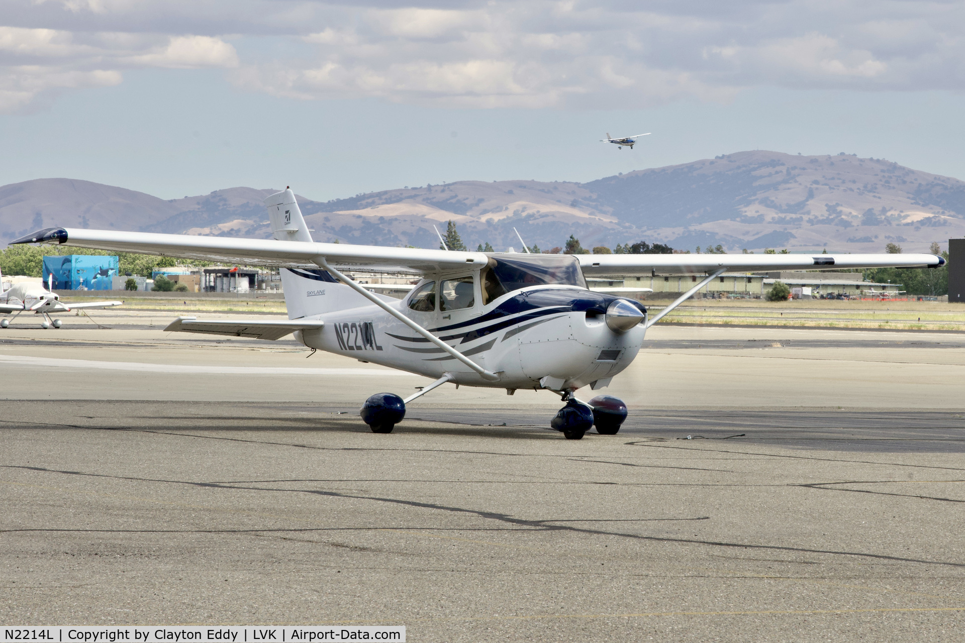 N2214L, 2005 Cessna 182T Skylane C/N 18281718, Livermore Airport California 2021.
