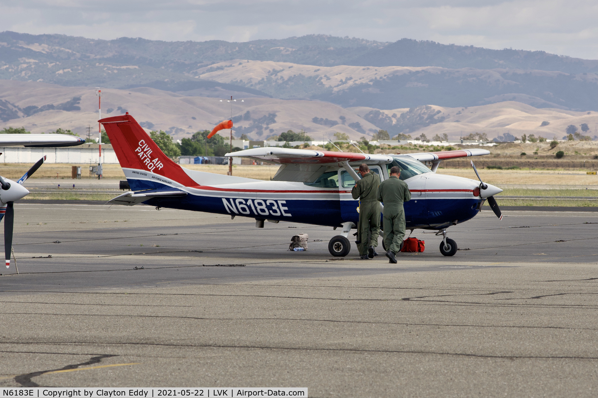 N6183E, 1983 Cessna 182R Skylane C/N 18268351, Livermore Airport California 2021.