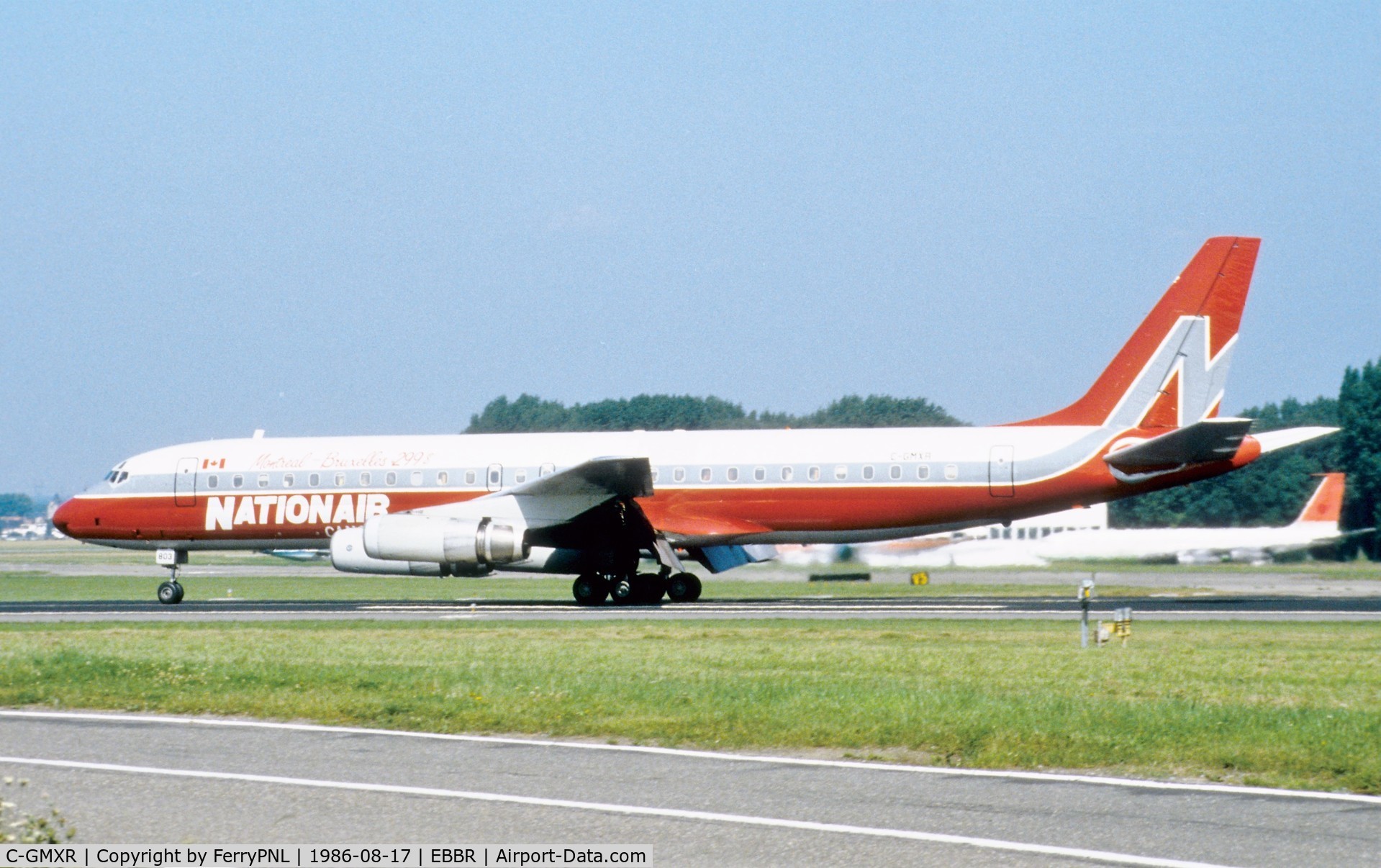 C-GMXR, 1968 Douglas DC-8-62 C/N 45925, Nationair DC8 landing on 25L