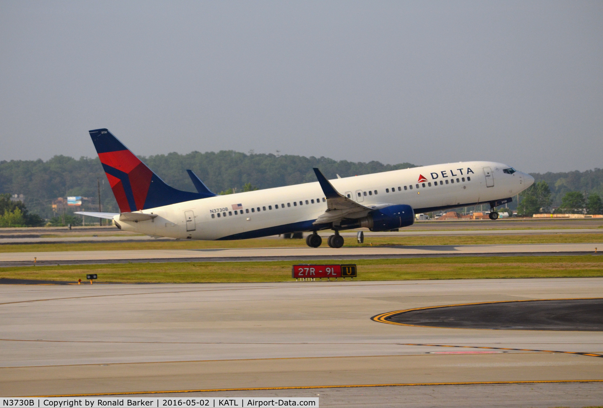 N3730B, 2000 Boeing 737-832 C/N 30538, Departure Atlanta