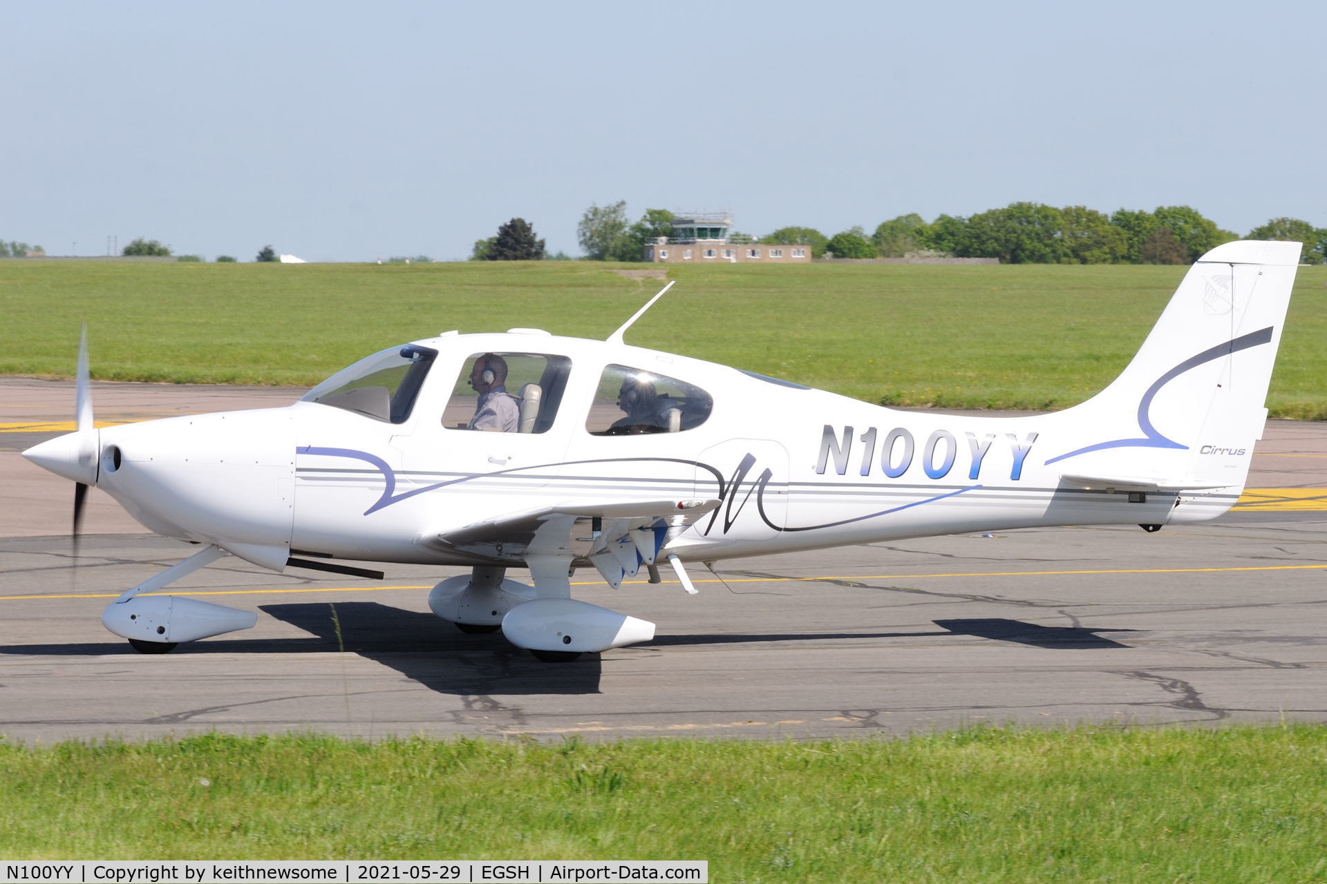 N100YY, 2002 Cirrus SR20 C/N 1183, Arriving at Norwich from Haverford West.