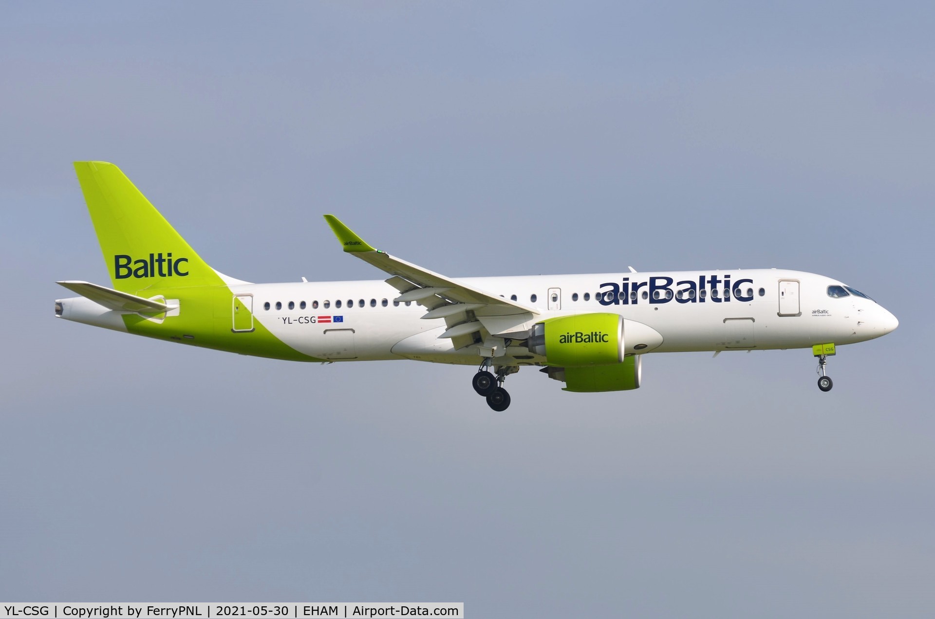 YL-CSG, 2017 Bombardier CSeries CS300 (BD-500-1A11) C/N 55009, Landing of Air Baltic A223