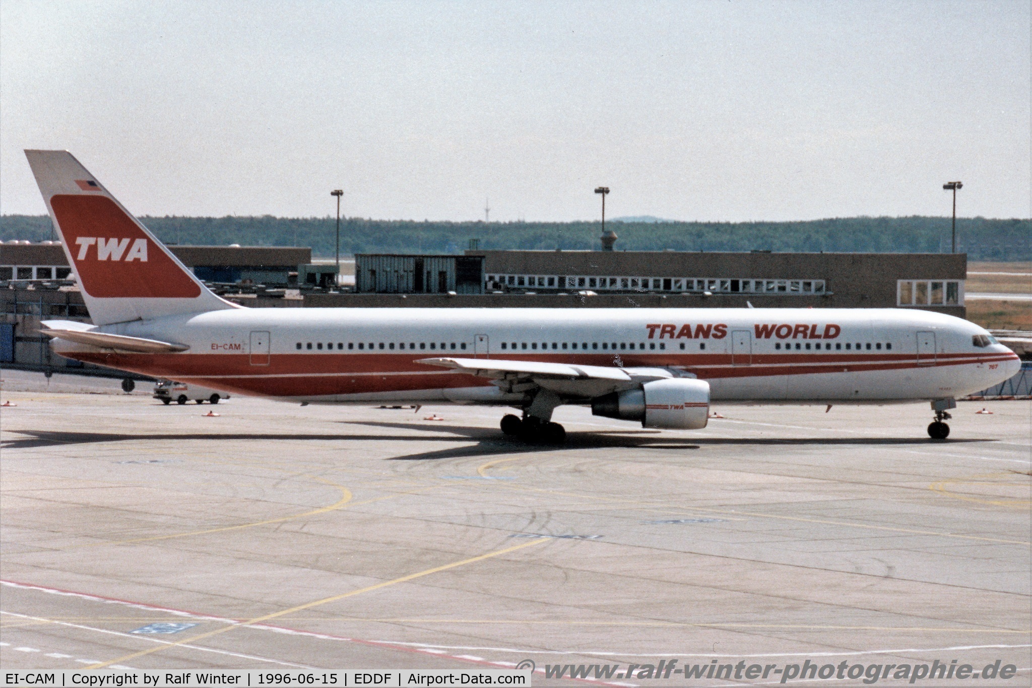 EI-CAM, 1990 Boeing 767-3Y0 C/N 24953, Boeing 767-3Y0ER - TW TWA Trans Wolrd Airways - 24953 - EI-CAM - 06.1996 - FRA