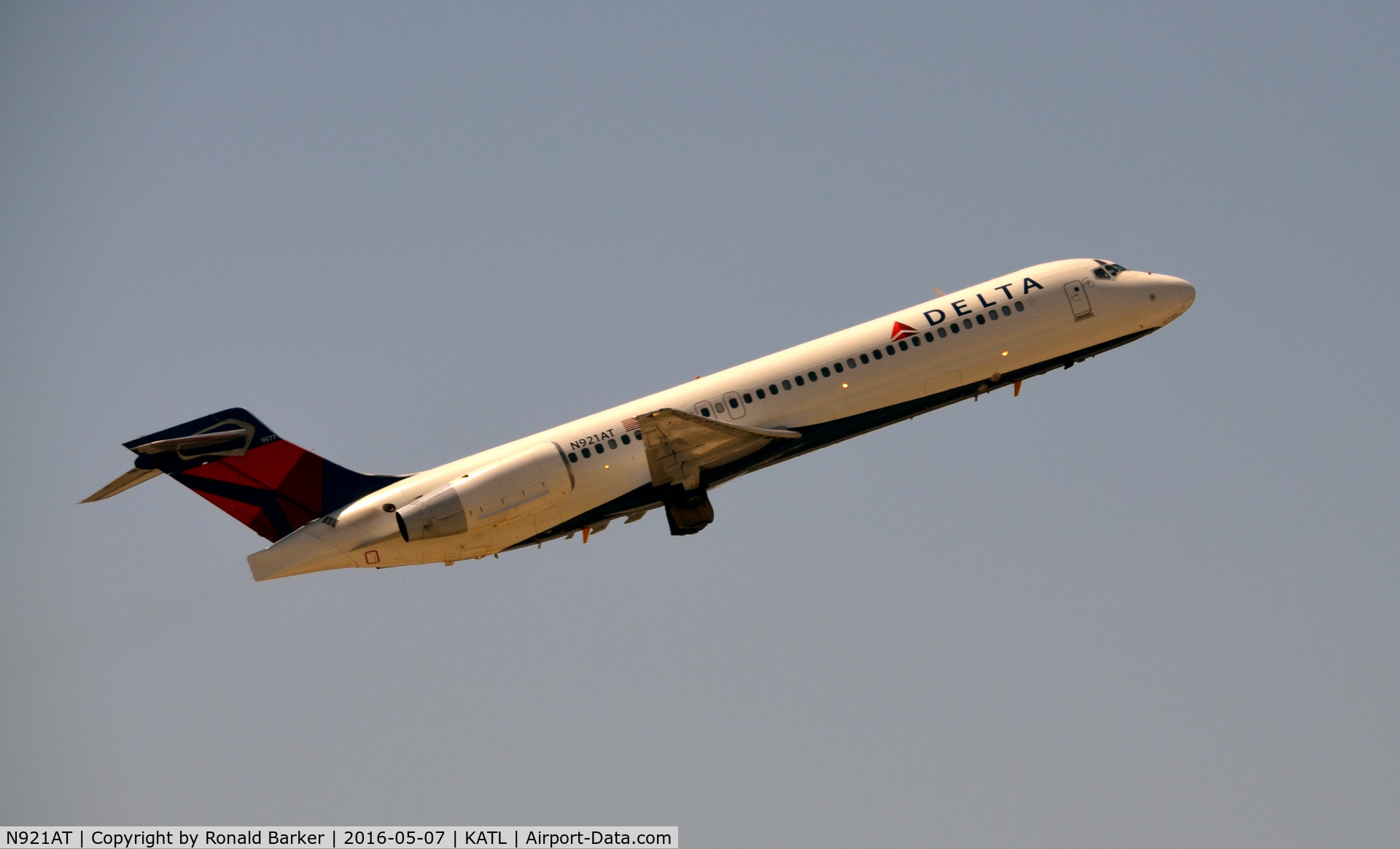 N921AT, 2000 Boeing 717-200 C/N 55082, Takeoff Atlanta