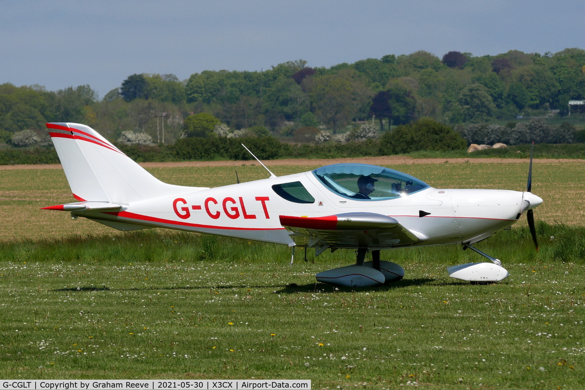 G-CGLT, 2010 CZAW SportCruiser C/N 09SC329, Just landed at Northrepps.