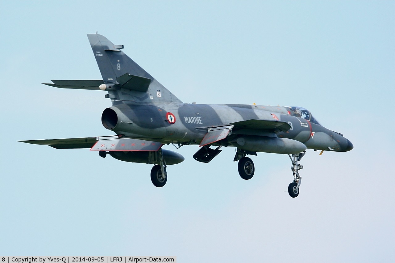 8, Dassault Super Etendard C/N 8, Dassault Super Etendard M, On final rwy 08, Landivisiau Naval Air Base (LFRJ)