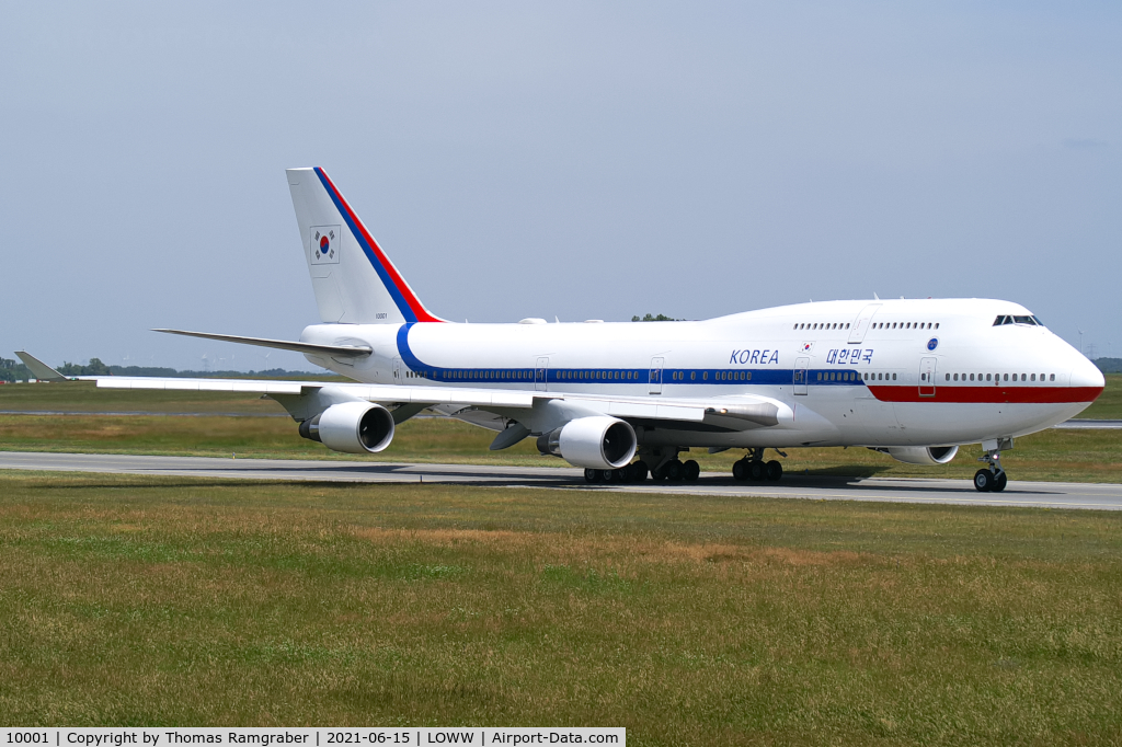 10001, 2001 Boeing 747-4B5 C/N 26412, South Korea - Government Boeing 747-4B5