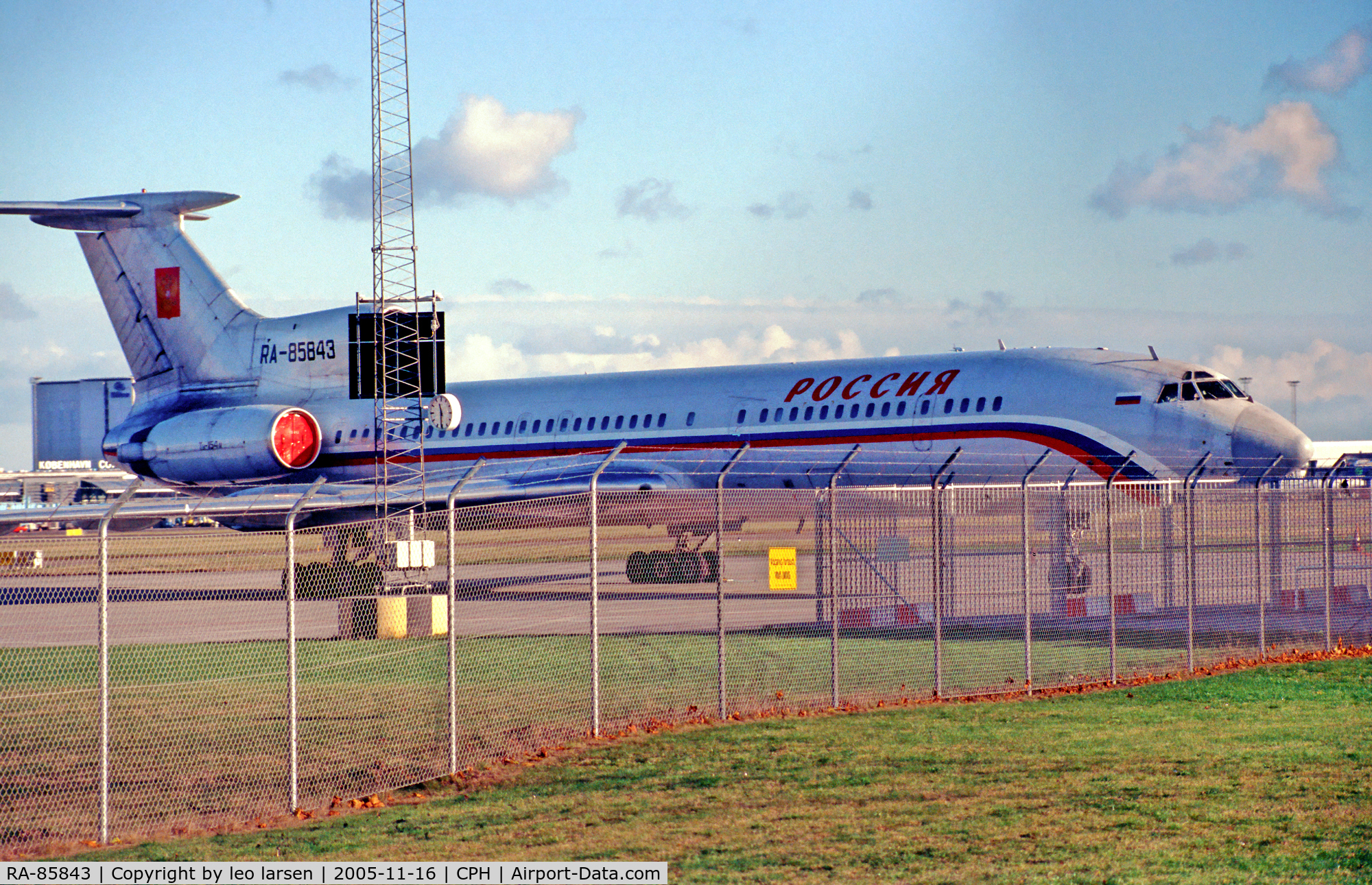 RA-85843, 1995 Tupolev Tu-154M C/N 95A991, Copenhagen16.11.2005