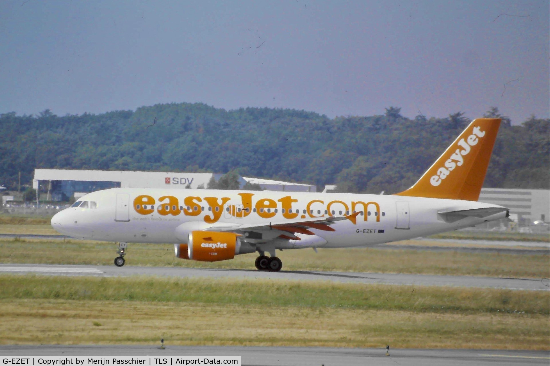 G-EZET, 2004 Airbus A319-111 C/N 2271, eBay Slide