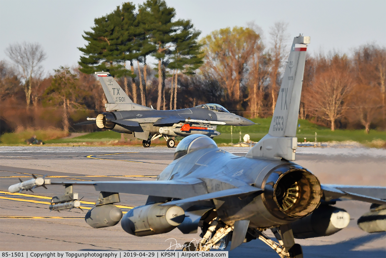 85-1501, 1985 General Dynamics F-16C Fighting Falcon C/N 5C-281, TREND64  taking the active
