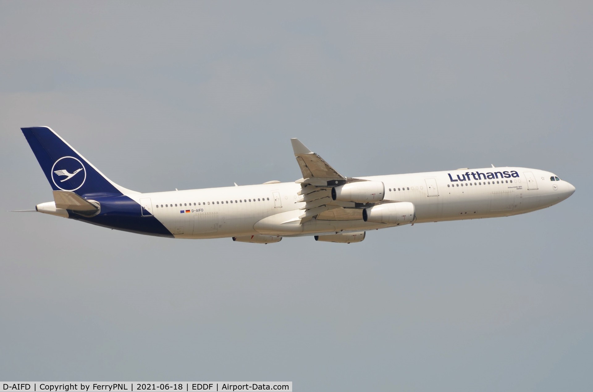 D-AIFD, 2001 Airbus A340-313X C/N 390, Lufthansa A343 departing FRA