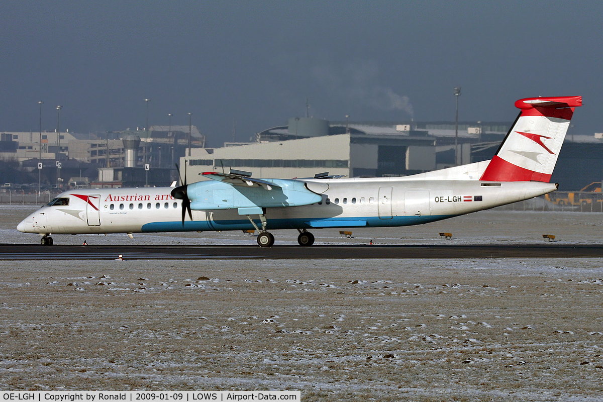 OE-LGH, 2002 De Havilland Canada DHC-8-402Q Dash 8 C/N 4075, at lows