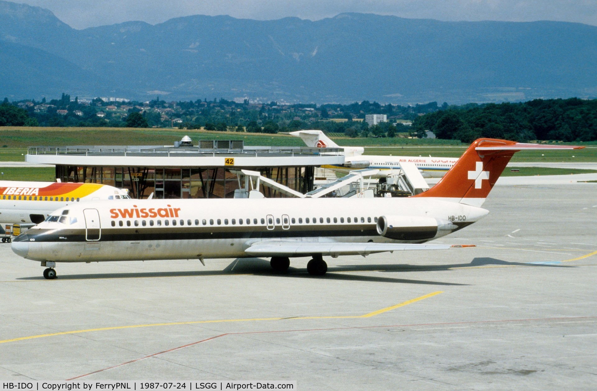 HB-IDO, 1970 Douglas DC-9-32 C/N 47480, Swissair DC-9-32 taxiing