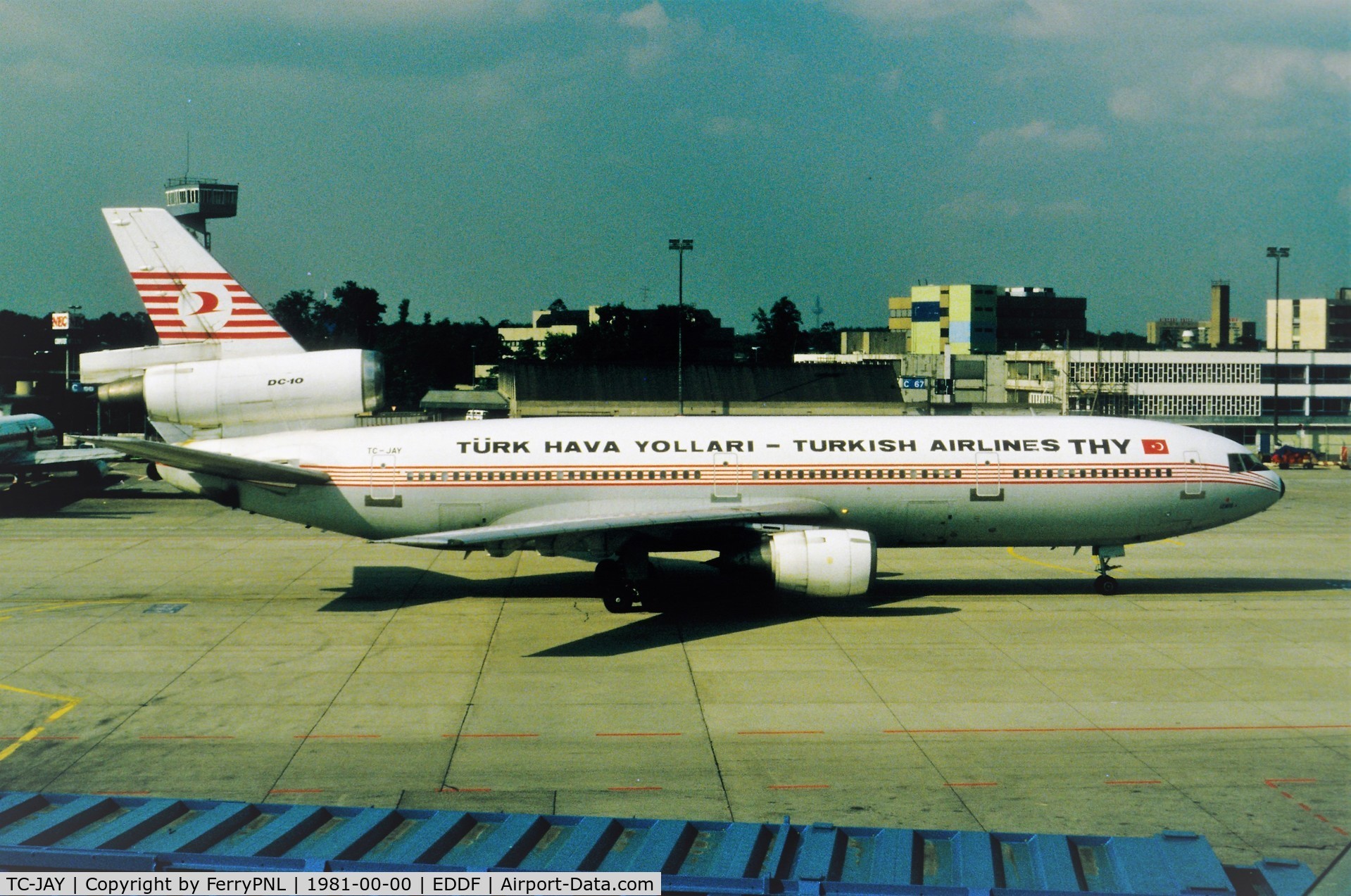 TC-JAY, 1973 McDonnell Douglas DC-10-10F C/N 46907, Turkish DC-10-10 about to depart