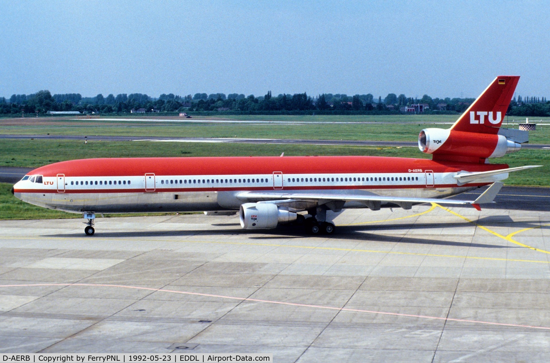 D-AERB, 1991 McDonnell Douglas MD-11F C/N 48484, LTU MD11 arriving
