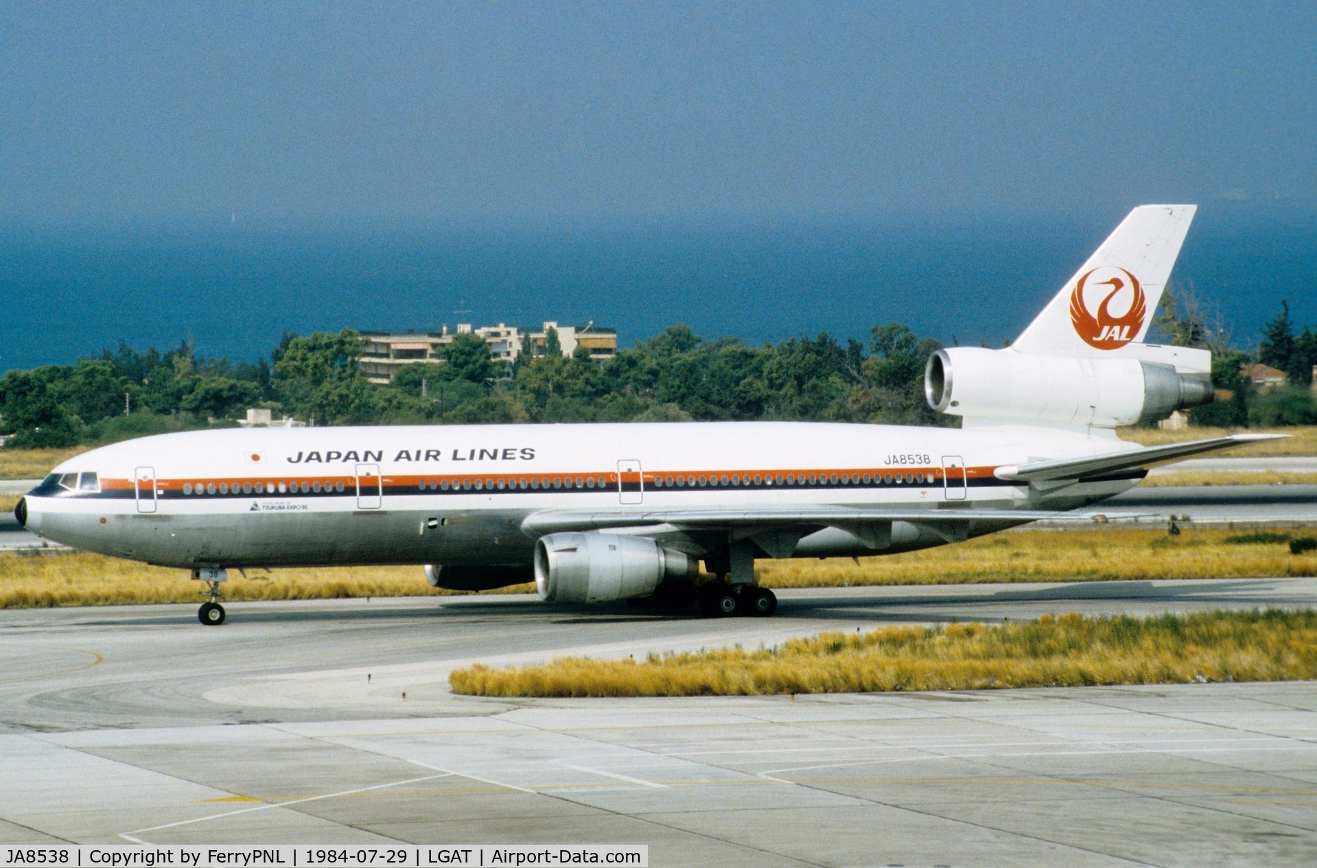 JA8538, 1979 Douglas KDC-10-40l C/N 46974, Japan Air Lines DC-10-40 taxiing for departure