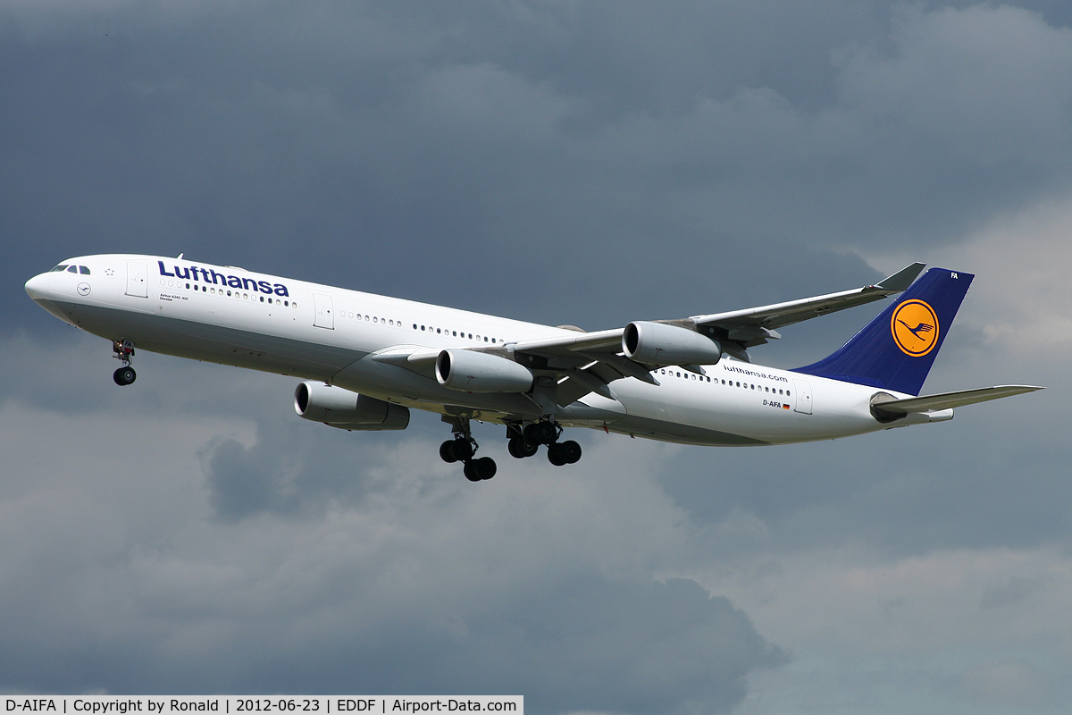 D-AIFA, 2000 Airbus A340-313X C/N 352, at fra