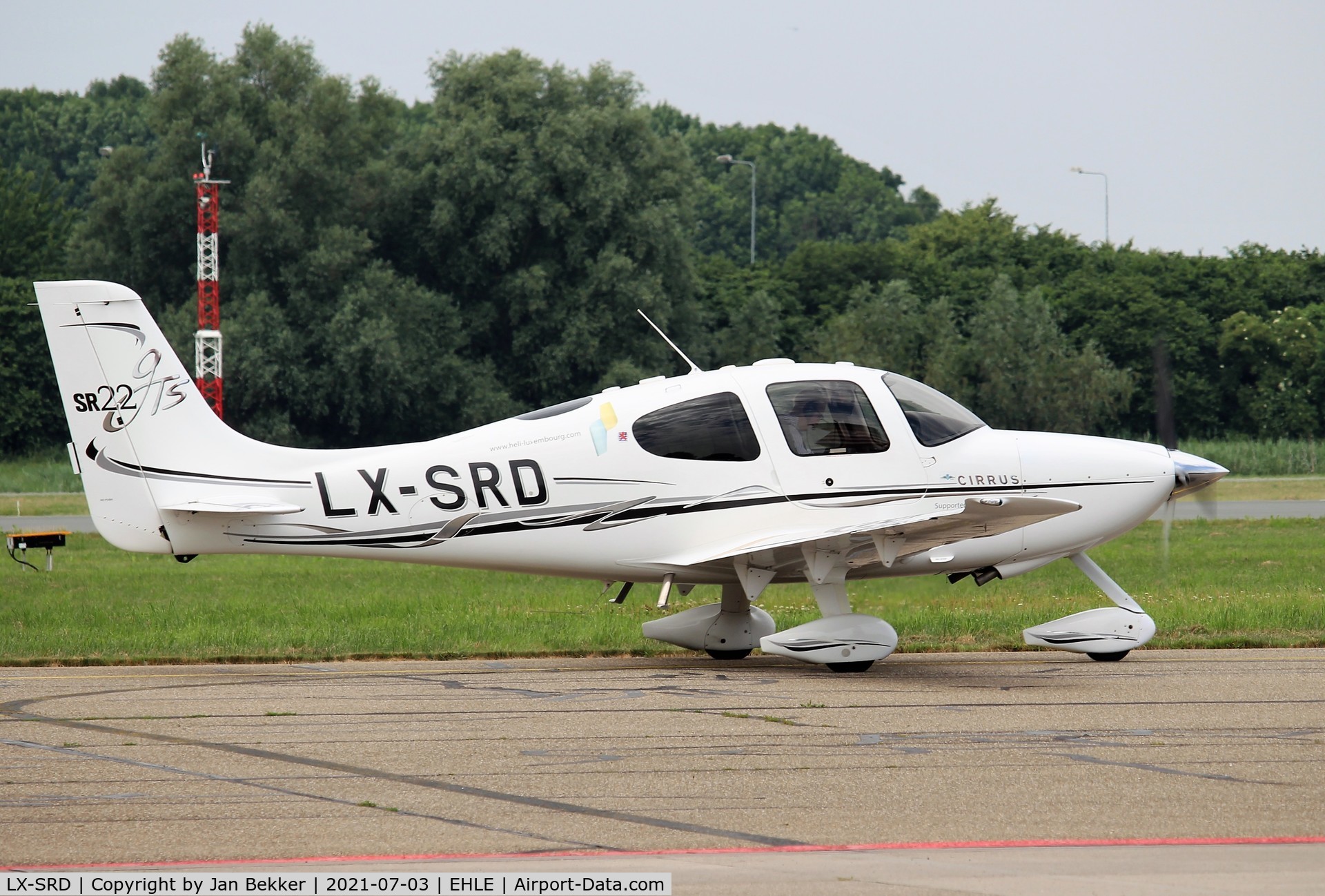 LX-SRD, 2006 Cirrus SR22 GTS C/N 1759, Lelystad Airport