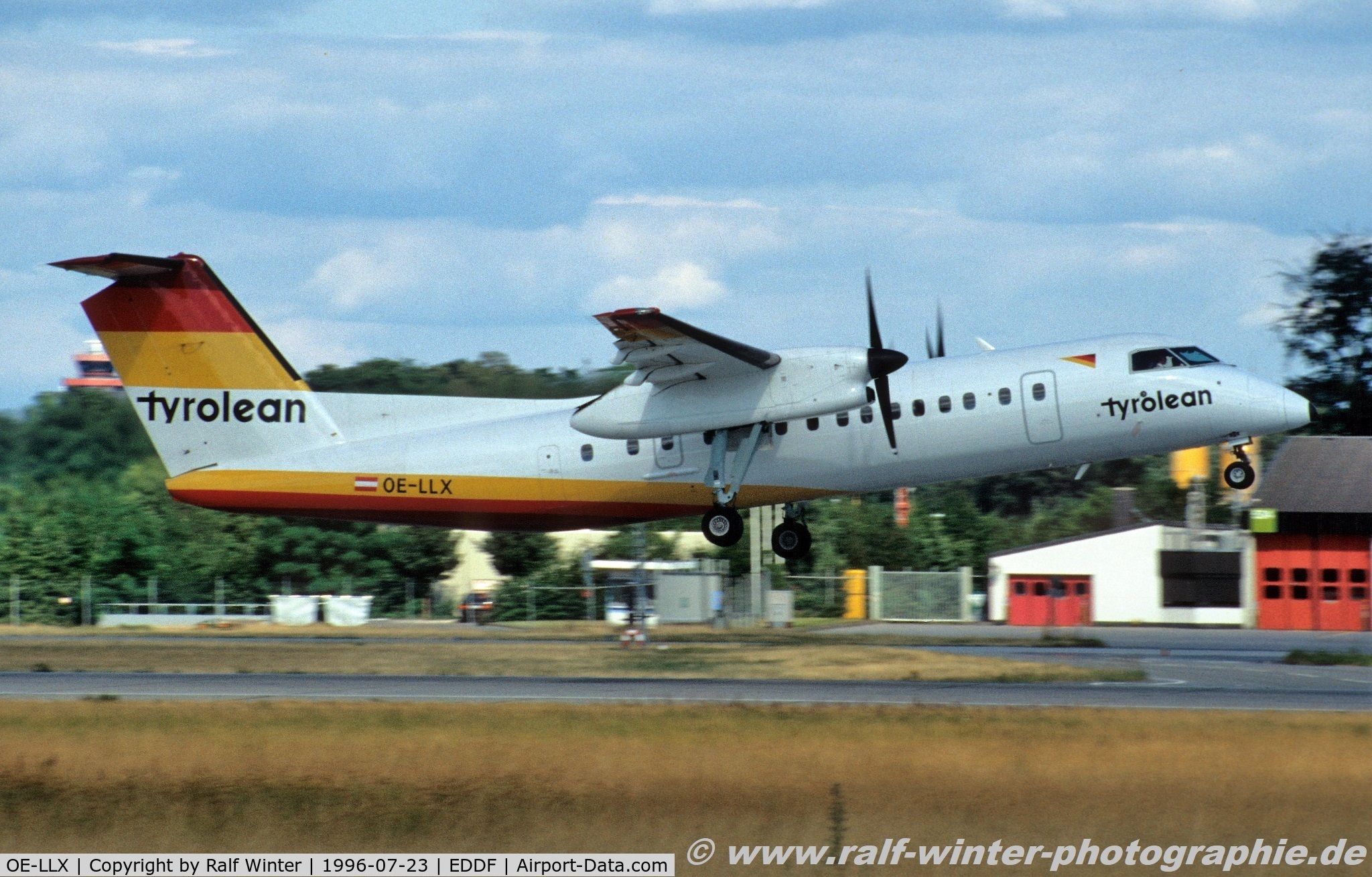 OE-LLX, 1992 De Havilland Canada DHC-8-311 Dash 8 C/N 323, Bombardier Dash 8-311 - Tyrolean Airways 'Land Salzburg' - 323 - OE-LLX - 23.07.1996 - FRA