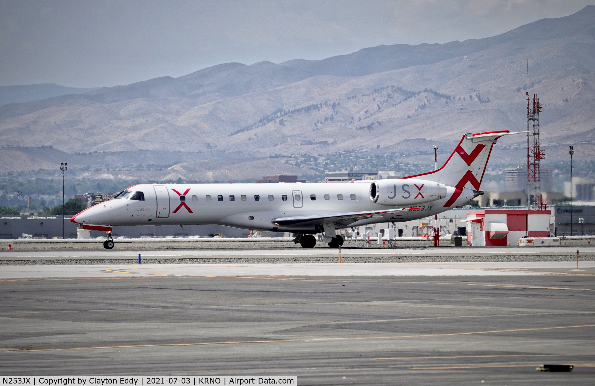 N253JX, 2000 Embraer ERJ-135LR (EMB-135LR) C/N 145328, Reno-Tahoe International Airport 2021.
