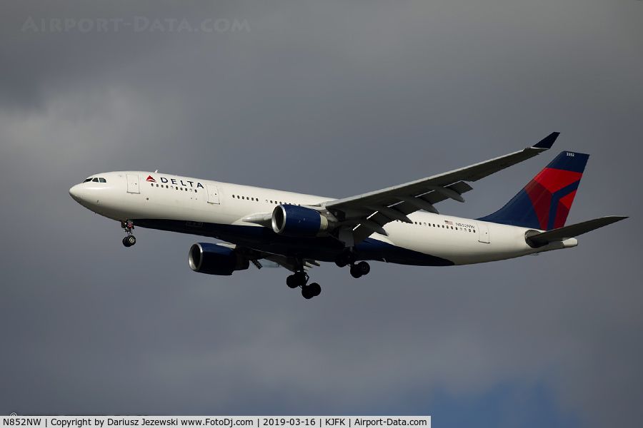 N852NW, 2004 Airbus A330-223 C/N 0614, Airbus A330-223 - Delta Air Lines  C/N 614, N852NW