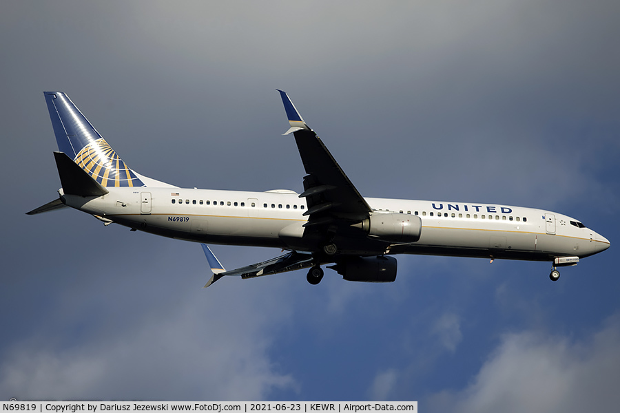 N69819, 2014 Boeing 737-924/ER C/N 43533, Boeing 737-924/ER - United Airlines  C/N 43533, N69819