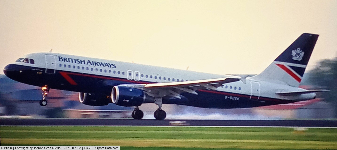G-BUSK, 1990 Airbus A320-211 C/N 120, Landing at Brussels 25L ´90s scan grom slide
