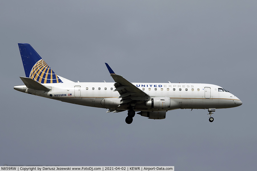 N859RW, 2005 Embraer 170SE (ERJ-170-100SE) C/N 17000082, Embraer 170SE (ERJ-170-100SE) - United Express (Republic Airlines)   C/N 17000082, N859RW