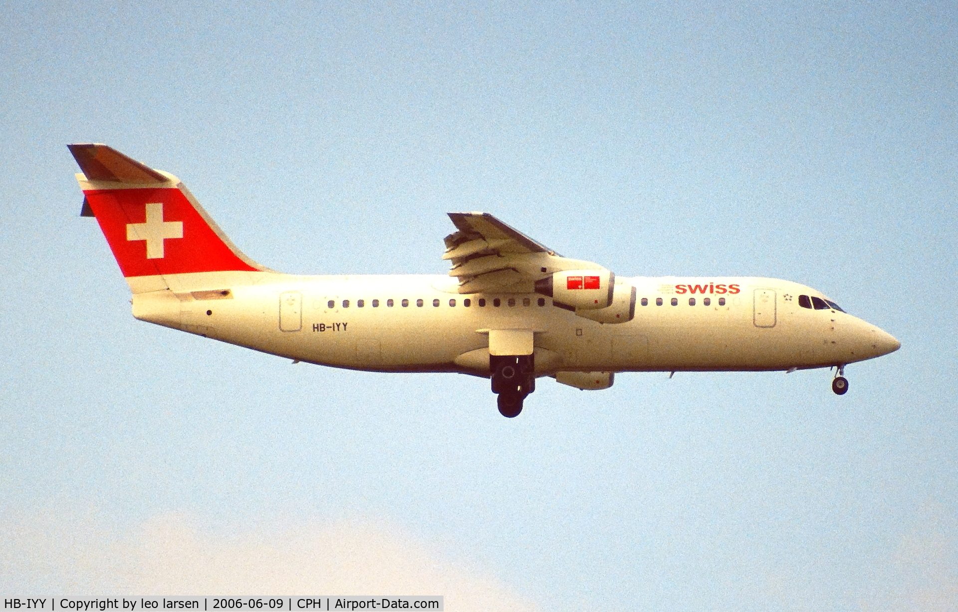 HB-IYY, 1998 British Aerospace Avro 146-RJ100 C/N E3339, Copenhagen 9.6.2006