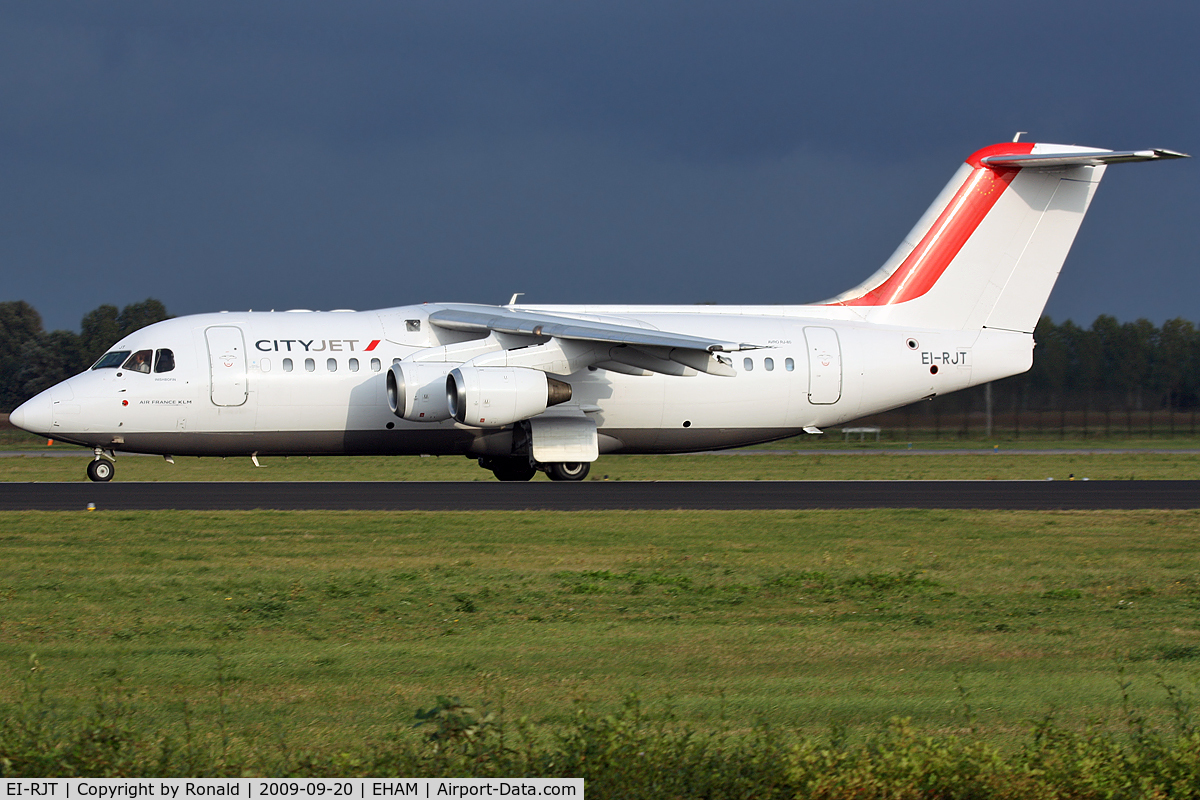 EI-RJT, 2000 British Aerospace Avro 146-RJ85A C/N E2366, at spl