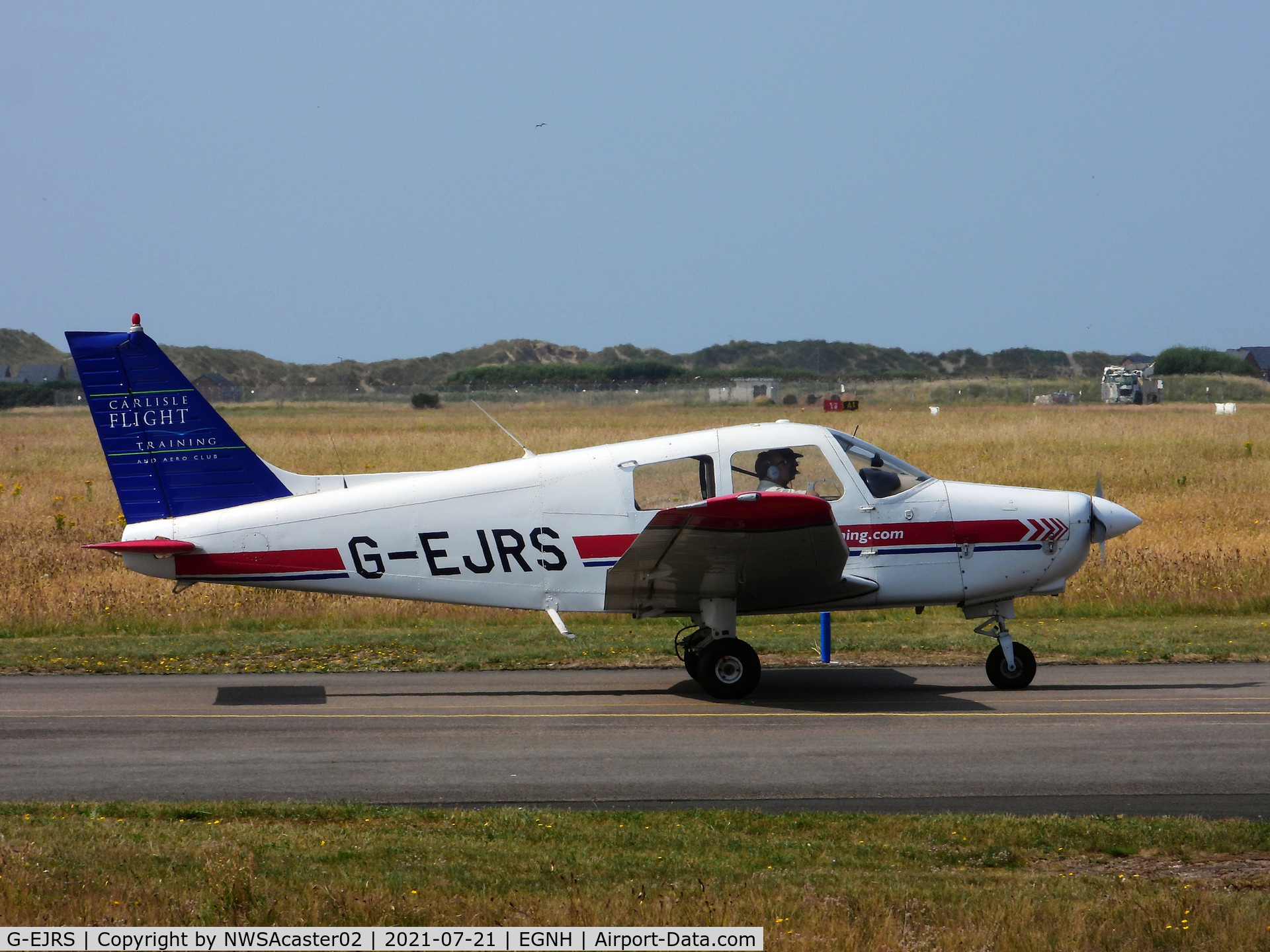 G-EJRS, 1989 Piper PA-28-161 Cadet C/N 2841115, Taxying back too the apron