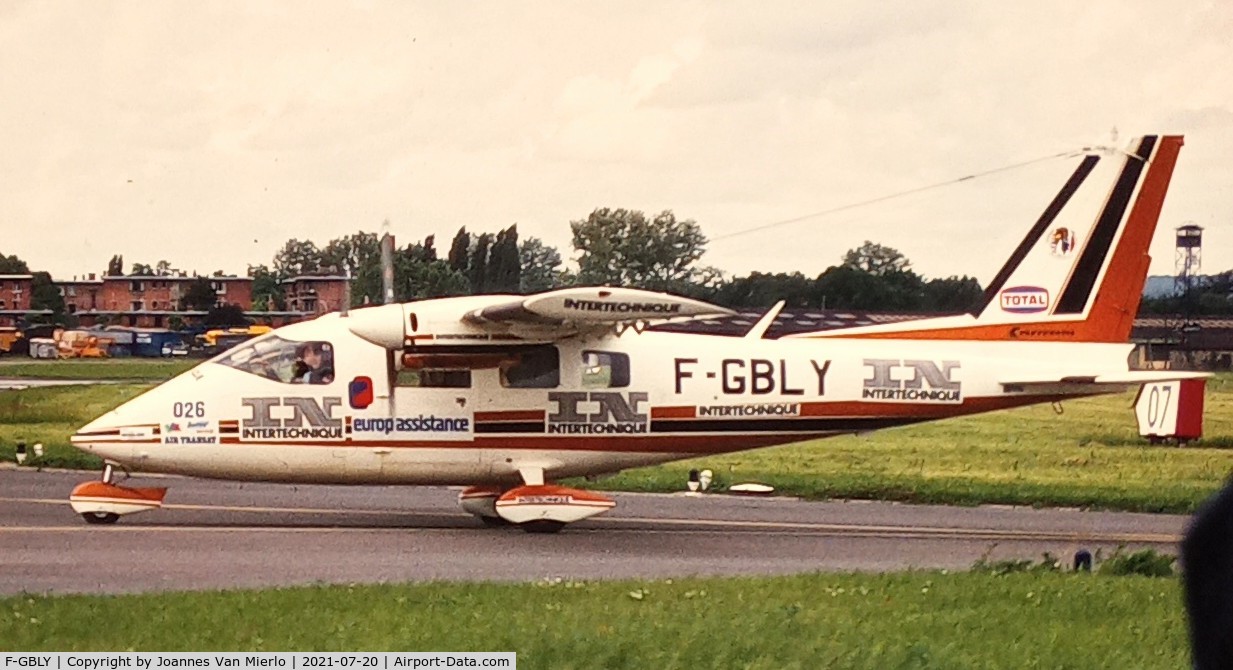 F-GBLY, Partenavia P-68B C/N 155, Le Bourget