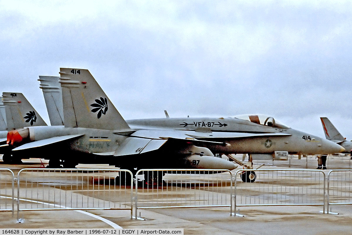 164628, 1991 McDonnell Douglas F/A-18C Hornet C/N 1045/C257, 164628   McDonnell Douglas F/A-18C Hornet [C257] (United States Navy) RNAS Yeovilton~G @ 12/07/1996