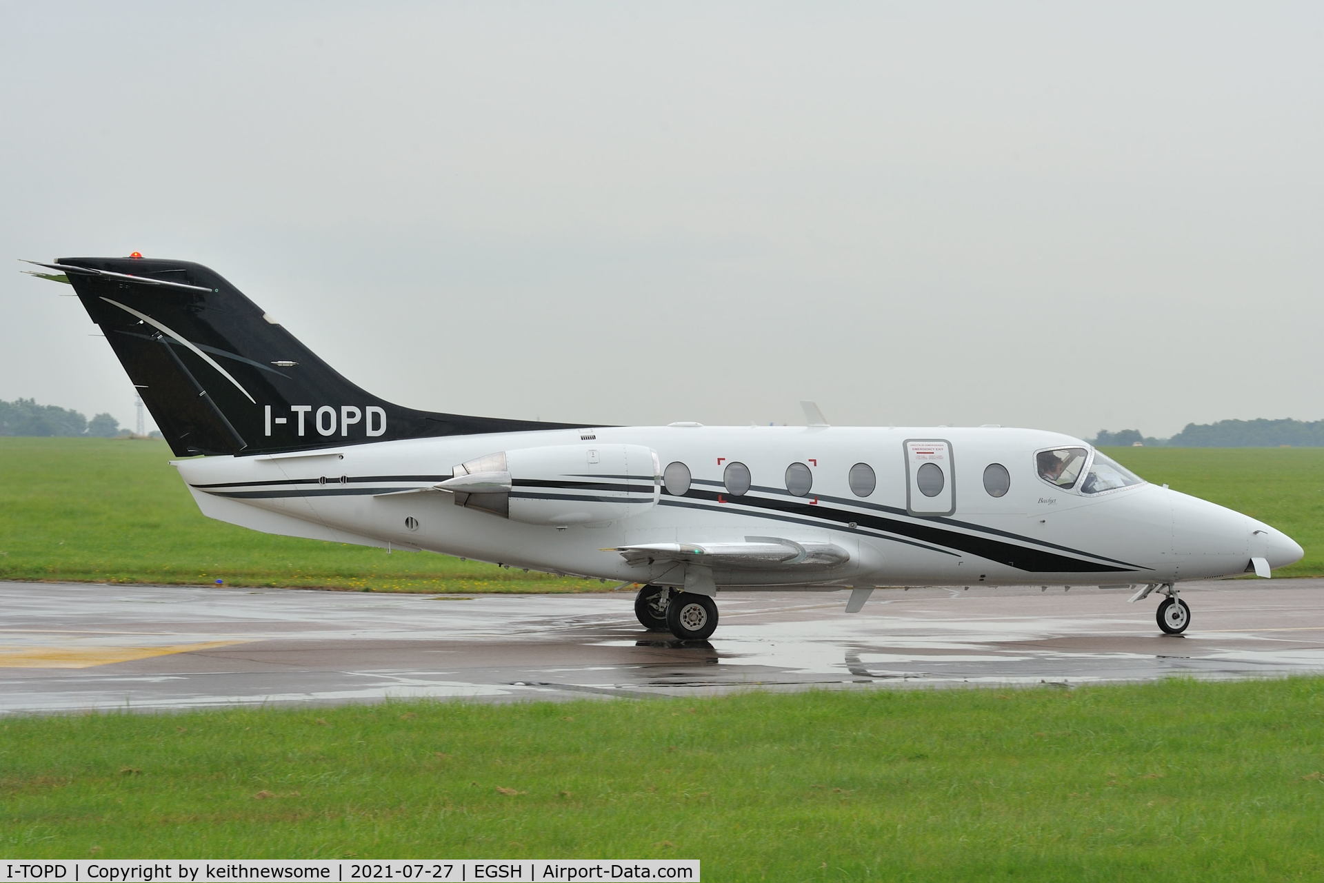 I-TOPD, 1997 Beech 400A Beechjet C/N RK-163, Leaving Norwich for Bologna.