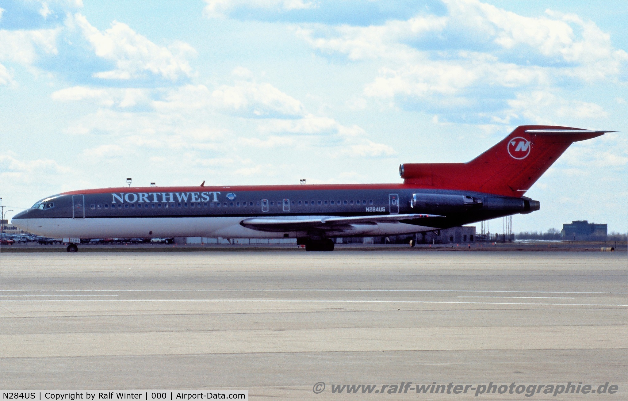 N284US, 1977 Boeing 727-251 C/N 21323, Boeing 727-251 ADV. - NW NWA NWA Northwest Airlines - 21323 - N284US