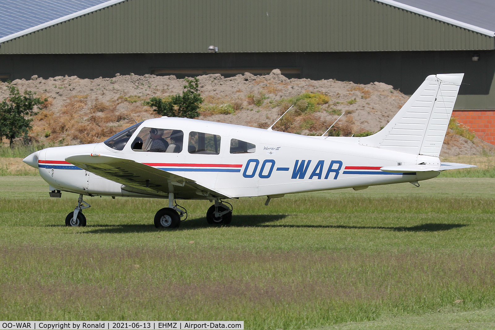 OO-WAR, Piper PA-28-161 Warrior III C/N 28-16112, at ehmz