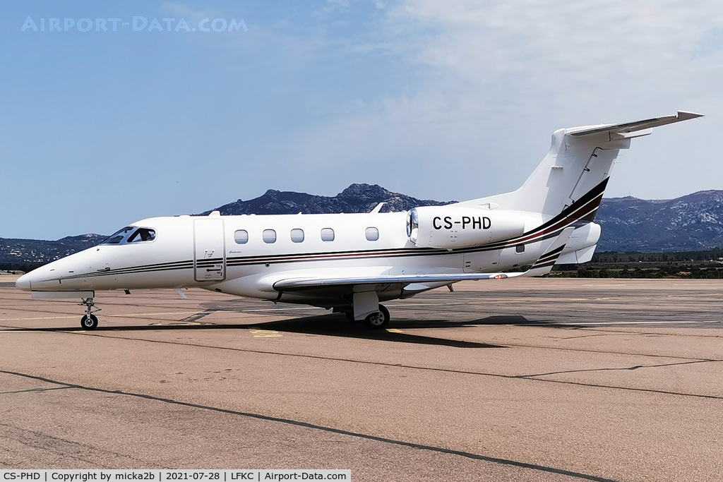 CS-PHD, 2014 Embraer EMB-505 Phenom 300 C/N 50500225, Parked
