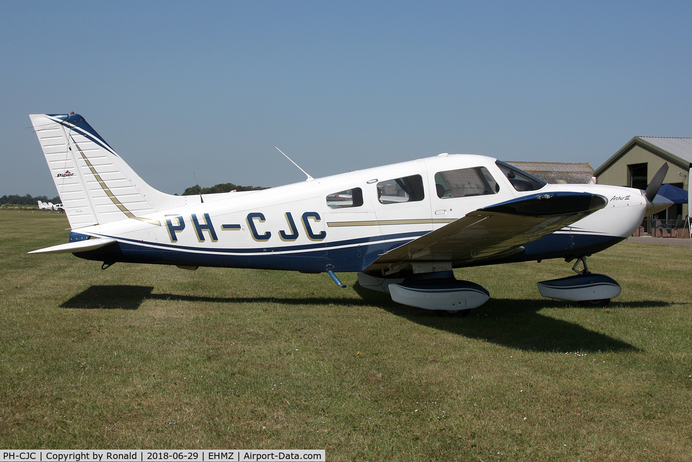 PH-CJC, 2004 Piper PA-28-181 Archer III C/N 2843595, at ehmz