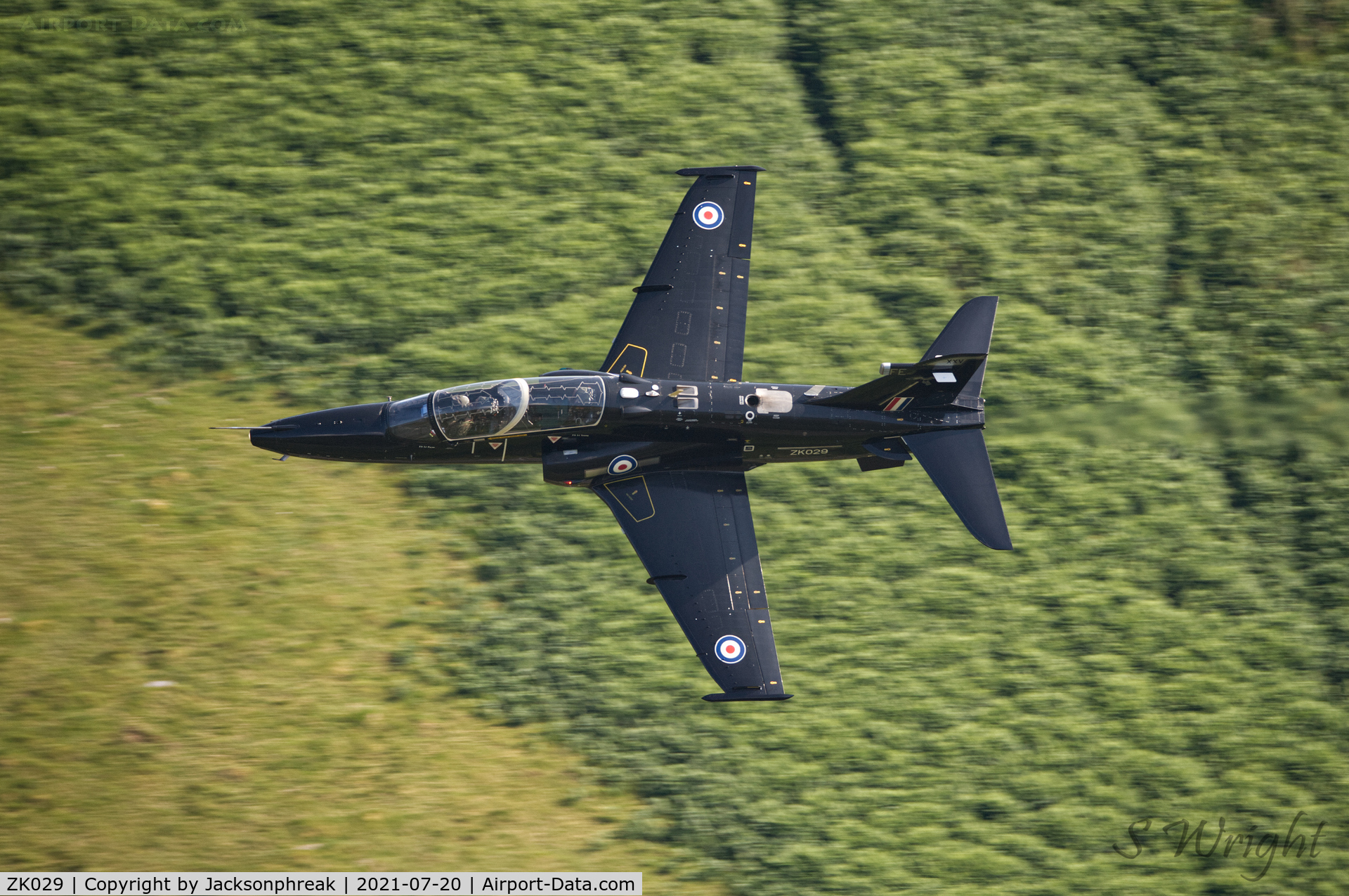 ZK029, 2009 British Aerospace Hawk T2 C/N RT020/1258, Low level at Bwlch Oerdrws, Mach Loop. Wales, UK.