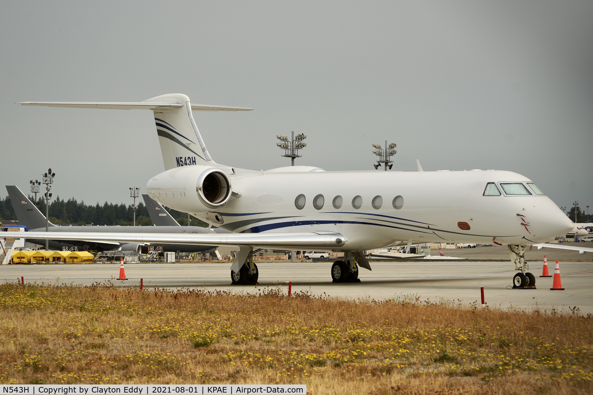 N543H, 2002 Gulfstream Aerospace G-V C/N 688, Paine Filed Airport Washington 2021.