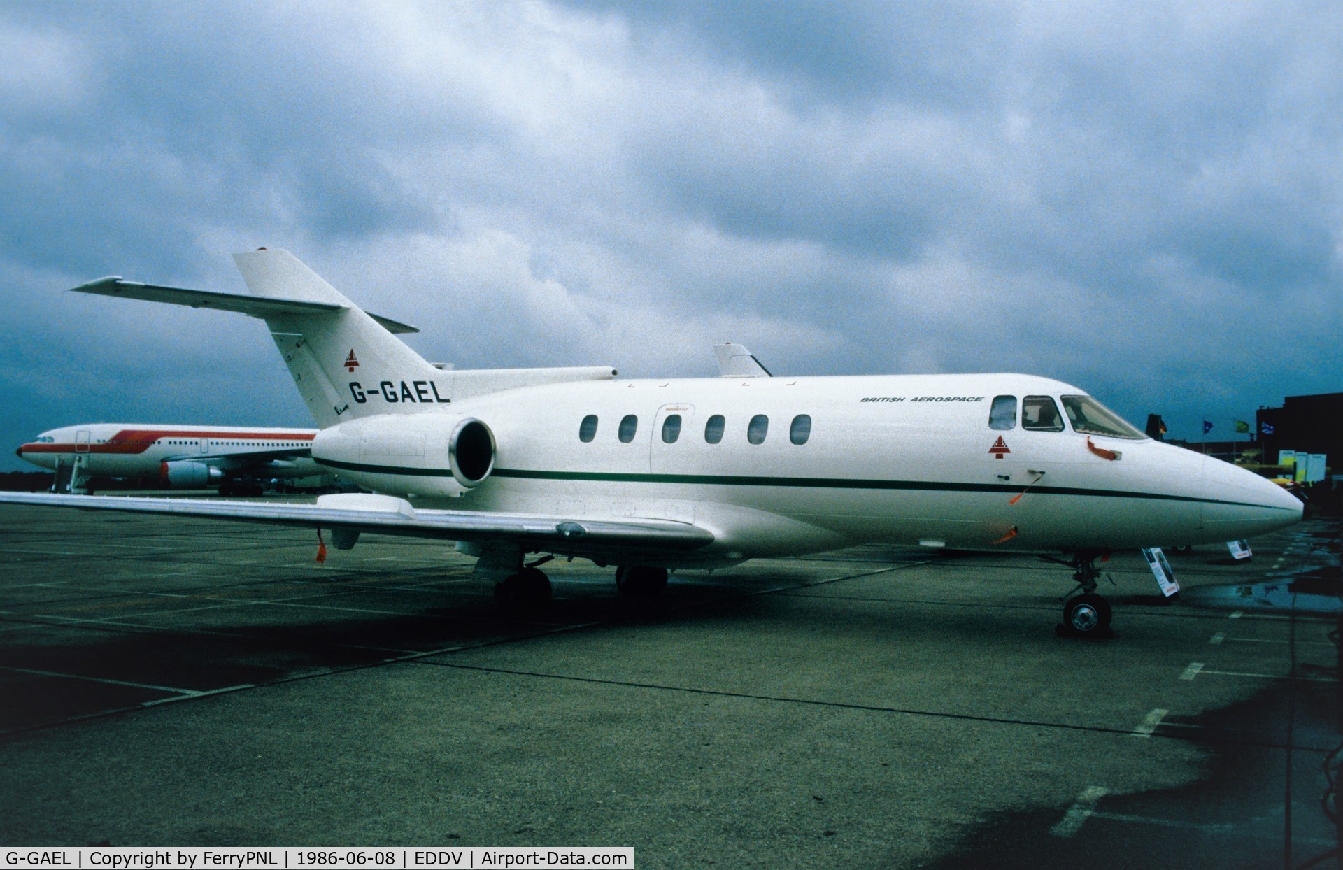 G-GAEL, 1984 British Aerospace BAe.125-800A C/N 258007, BAe demonstrating its HS800